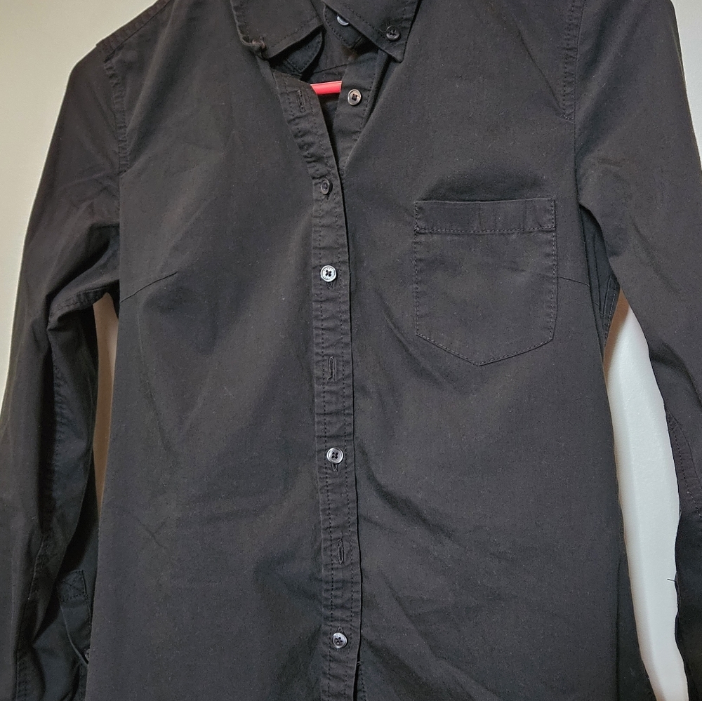 🖤DRESS SHIRT🖤 - Picture 2 of 4